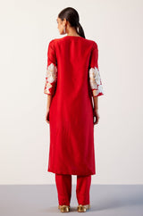 Kareena Kapoor in Red Silk Chanderi Hand-Painted Kurta Set