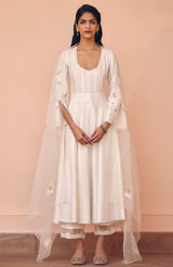 Sara Ali Khan in Ivory Embroidered Anarkali Set
