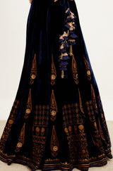 Aamna Sharif in Navy Blue Zari Embroidered Velvet Lehenga Set
