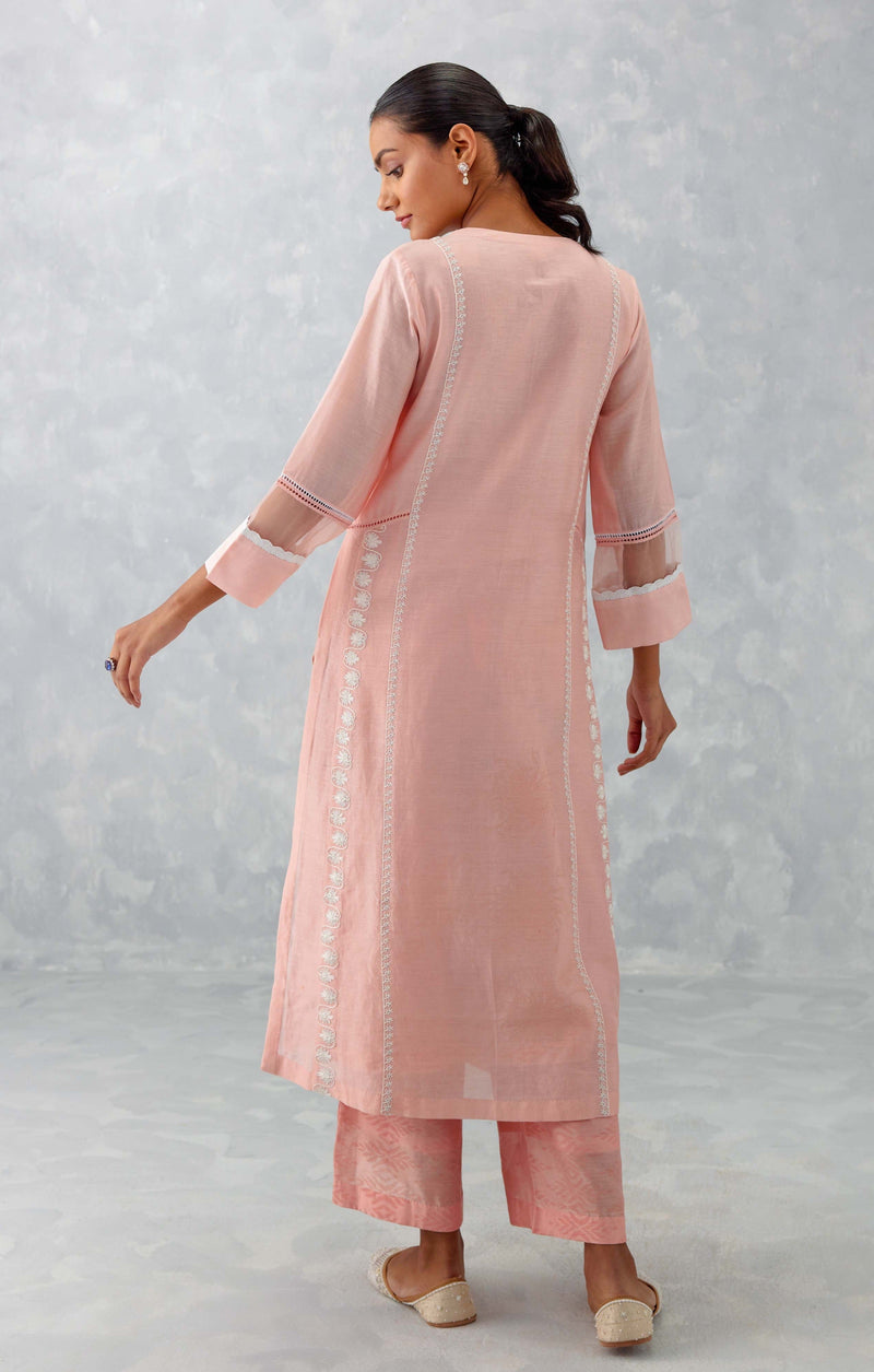 Jyotika Saravanan in Blush Pink Embroidered Chanderi Kurta Set