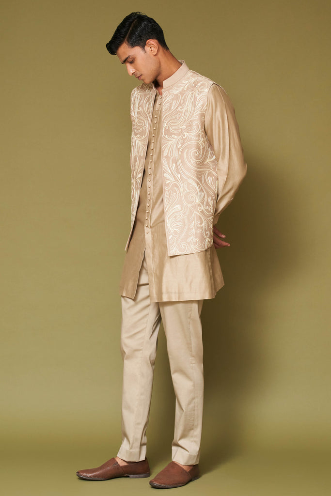 Sand Dori Embroidered Bundi Set with Potli Button Kurta