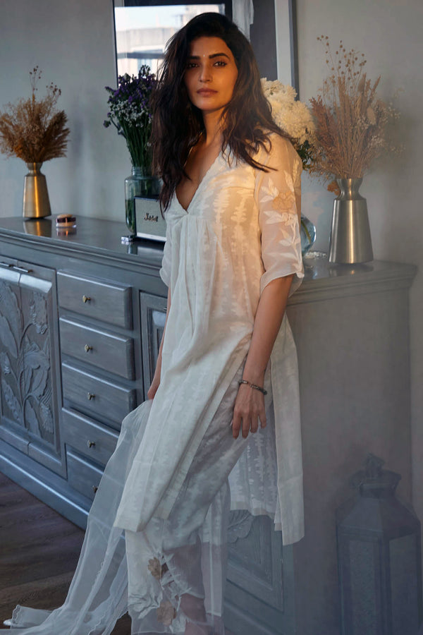 Karishma Tanna Bangera in Ivory Embroidered Chanderi Kurta Set