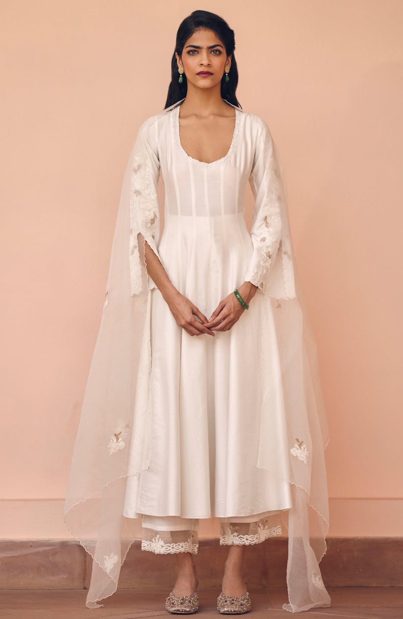 Sara Ali Khan in Ivory Embroidered Anarkali Set