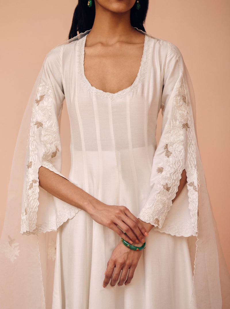 Sara Ali Khan in Ivory Embroidered Anarkali Set