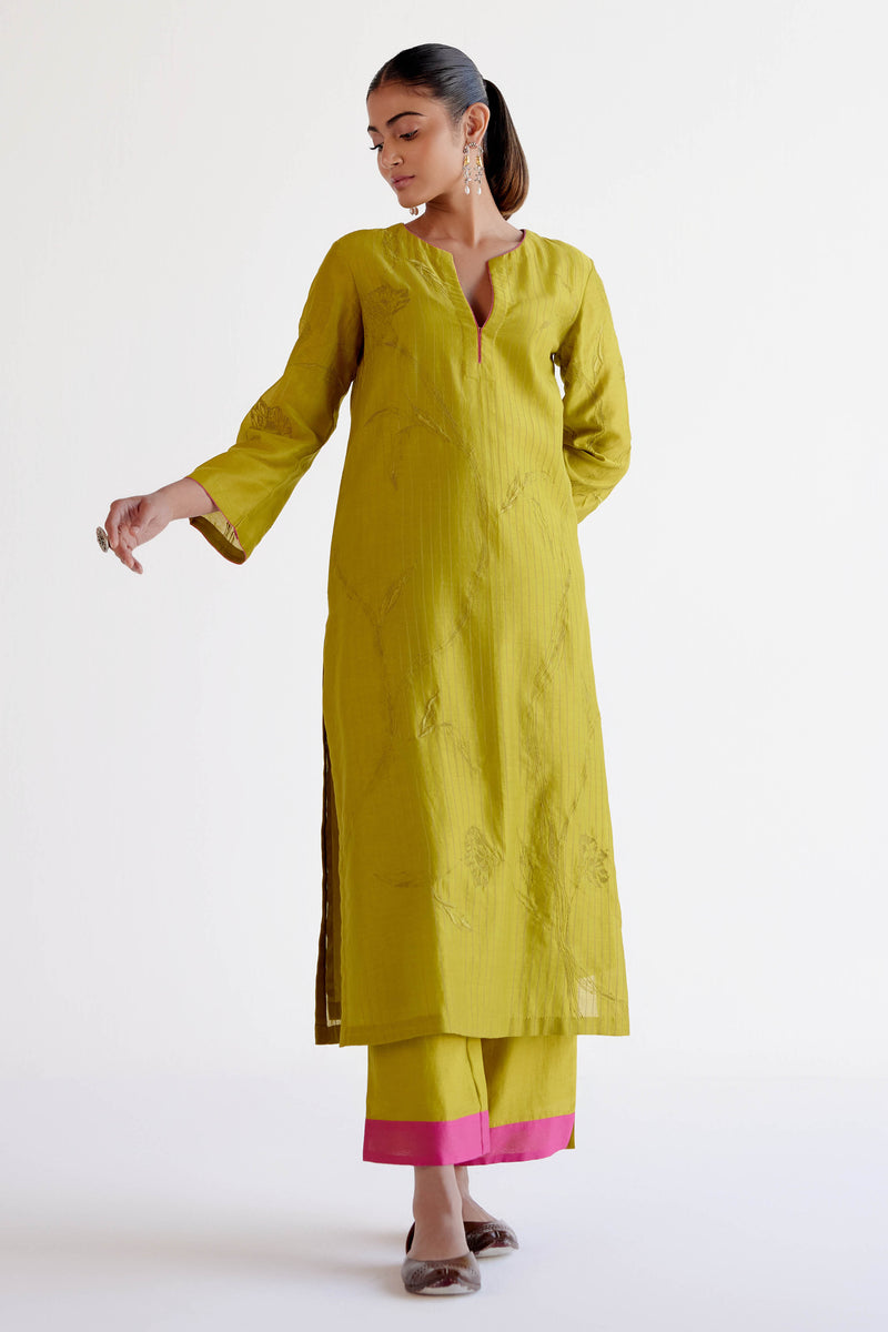 Green Chanderi Kurta Set with Resham Embroidery
