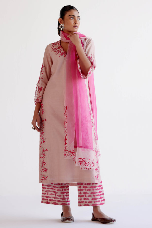 Pink Fuchsia Chanderi Kurta Set with Resham Embroidery