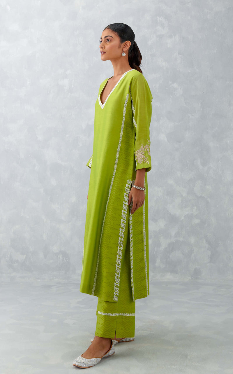 Green Embroidered Chanderi Kurta Set