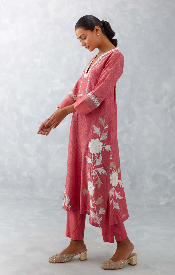 Rose Pink Embroidered Chanderi Kurta Set