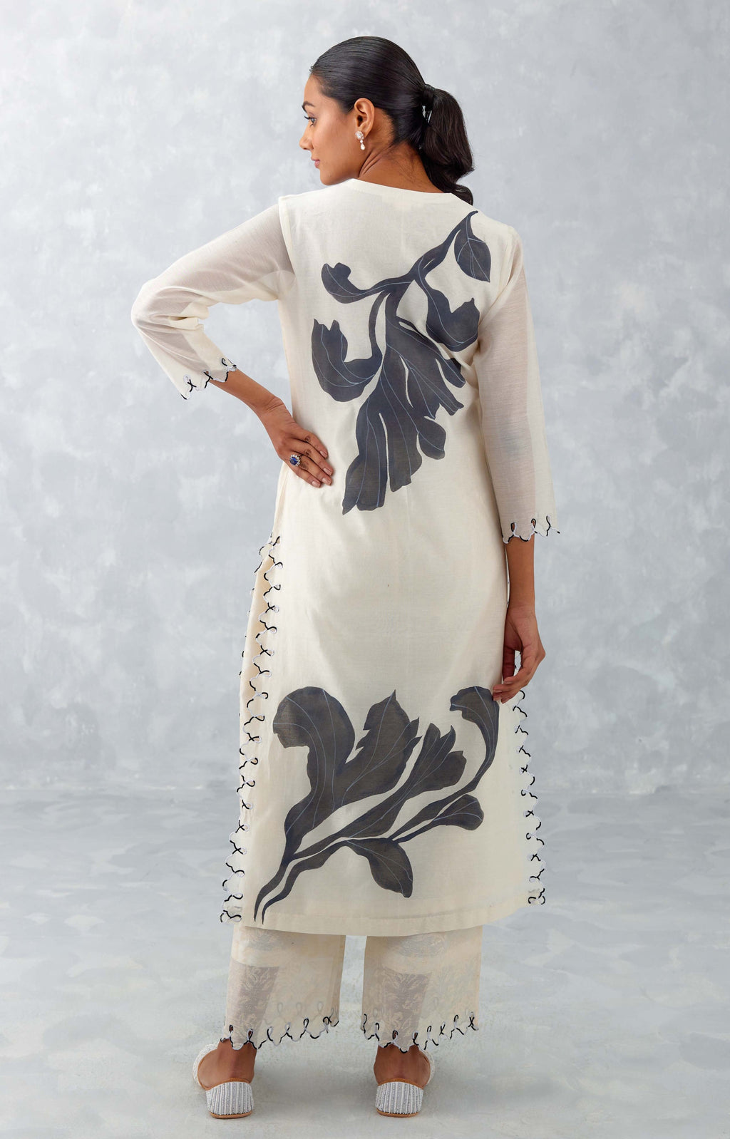 IVORY EMBROIDERED KURTA SET - HEAVY CHANDERI SILK