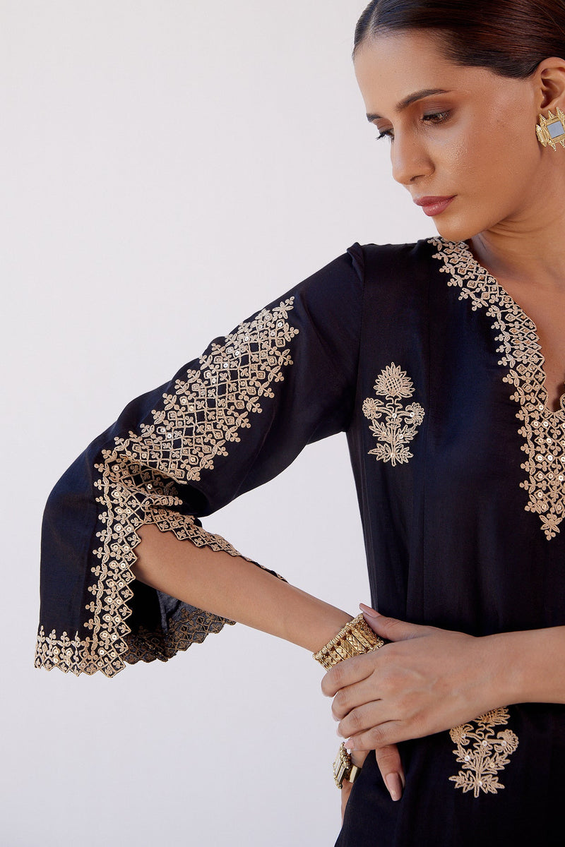 Alisha Pekha in Black Sequins Embroidered Dhoti Set