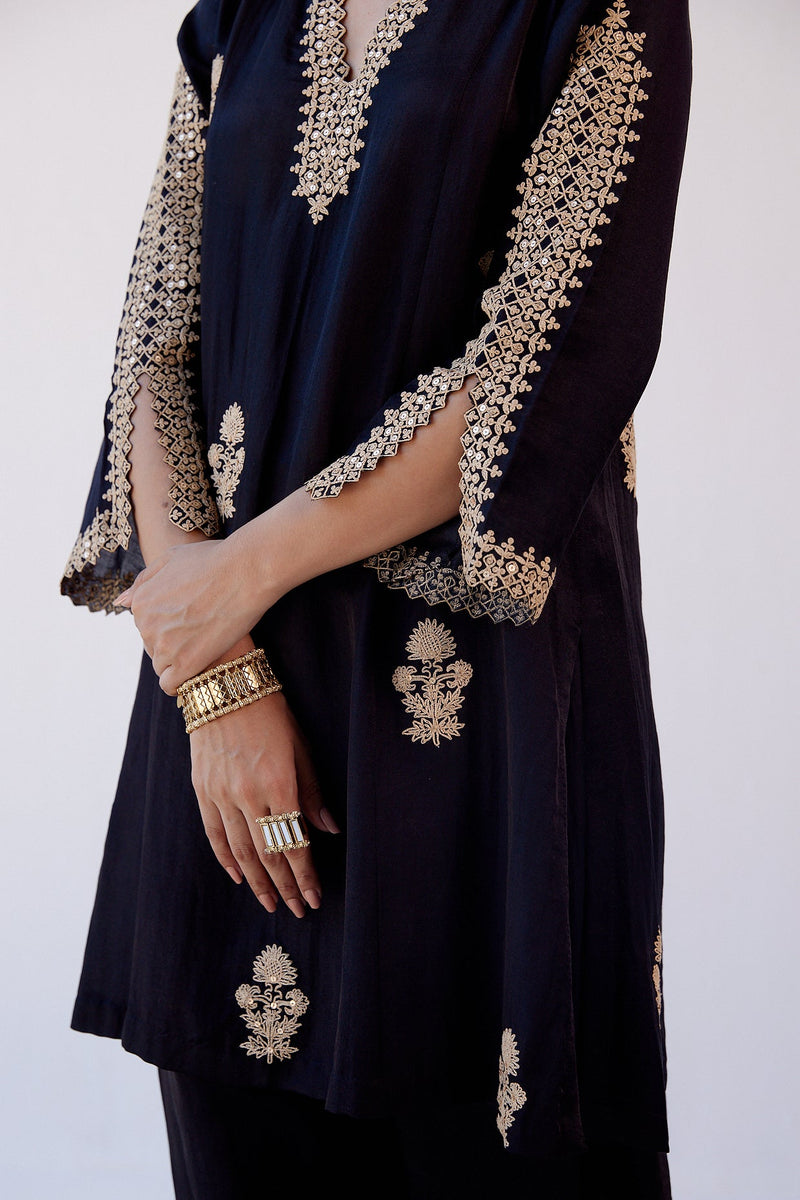 Alisha Pekha in Black Sequins Embroidered Dhoti Set