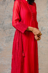 Sandy Gill In Red Chanderi Kurta Set