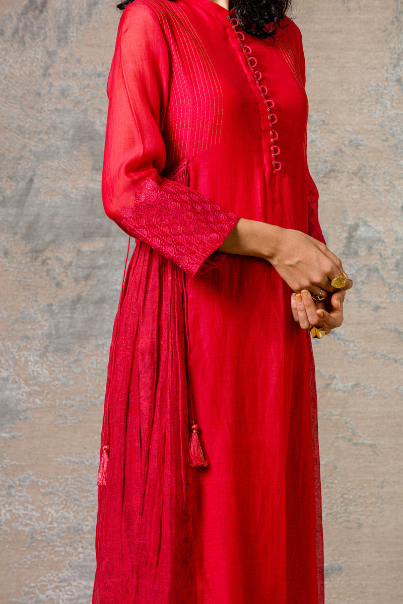 Sandy Gill In Red Chanderi Kurta Set