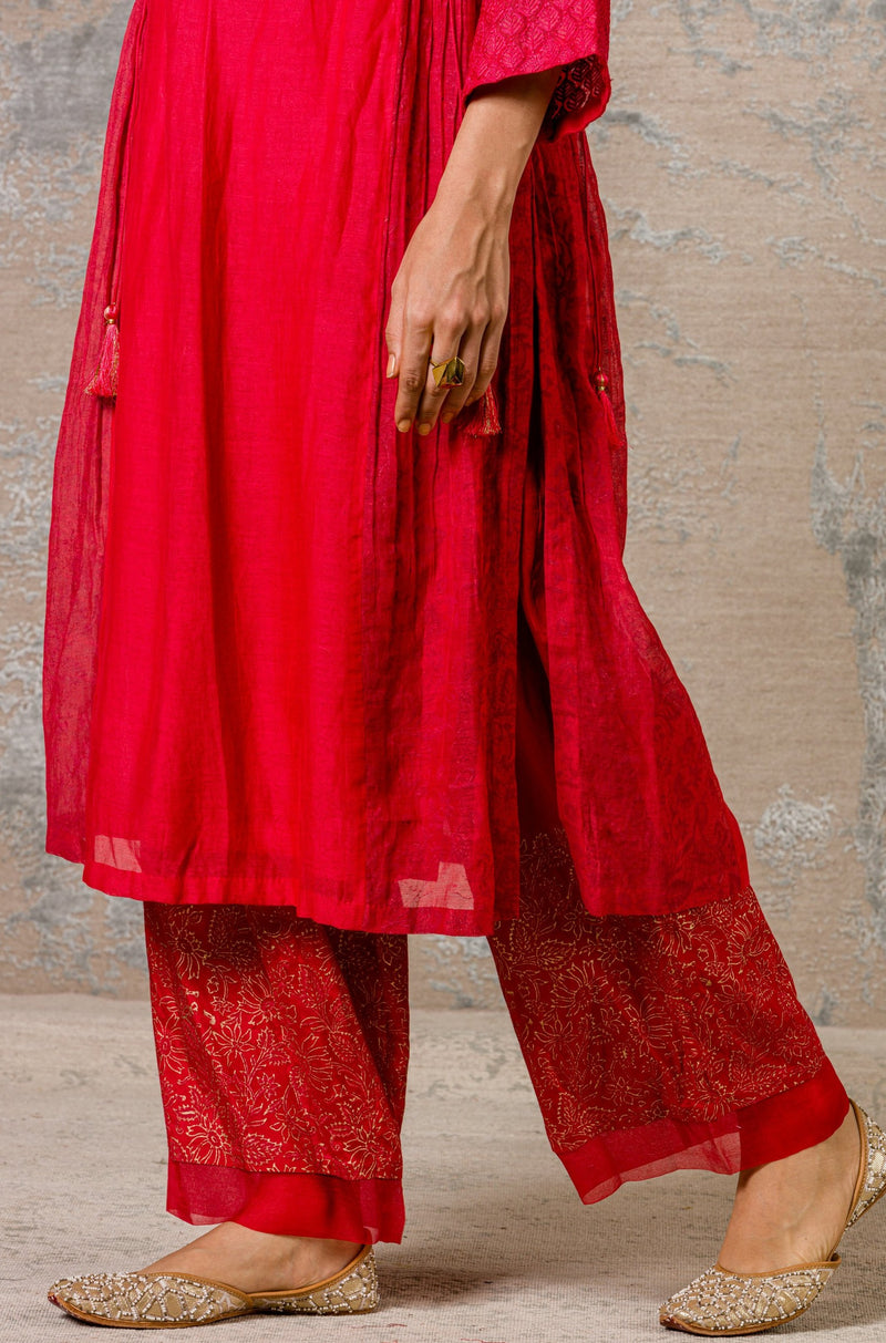 Sandy Gill In Red Chanderi Kurta Set
