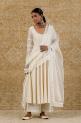 Vaani Kapoor in Ivory Chanderi Anarkali Set