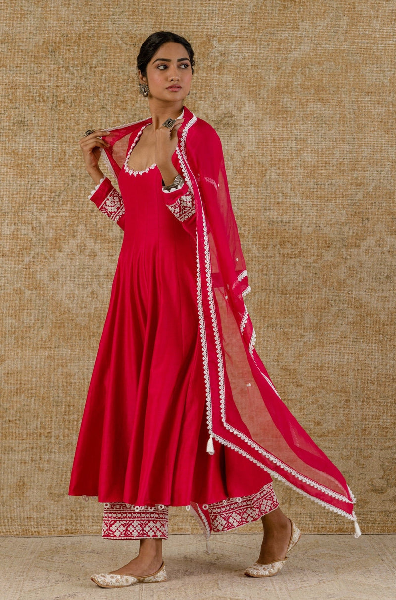 Ananya Panday in Fuchsia Chanderi Anarkali Set