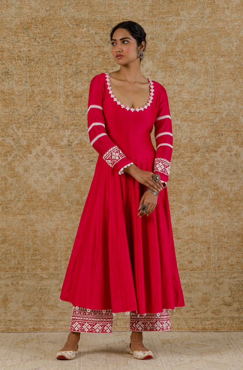Ananya Panday in Fuchsia Chanderi Anarkali Set