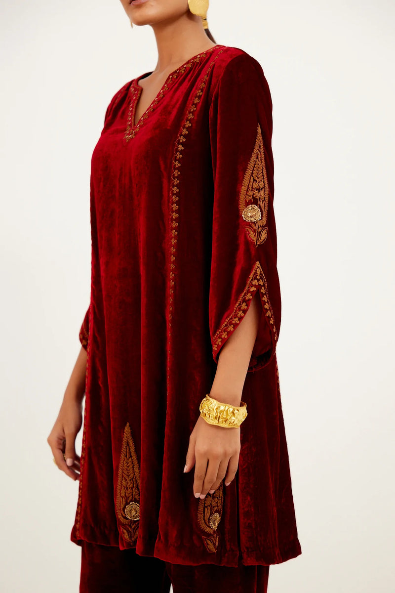 Heena Somani in Maroon Embroidered Velvet Short Kurta Salwar Set