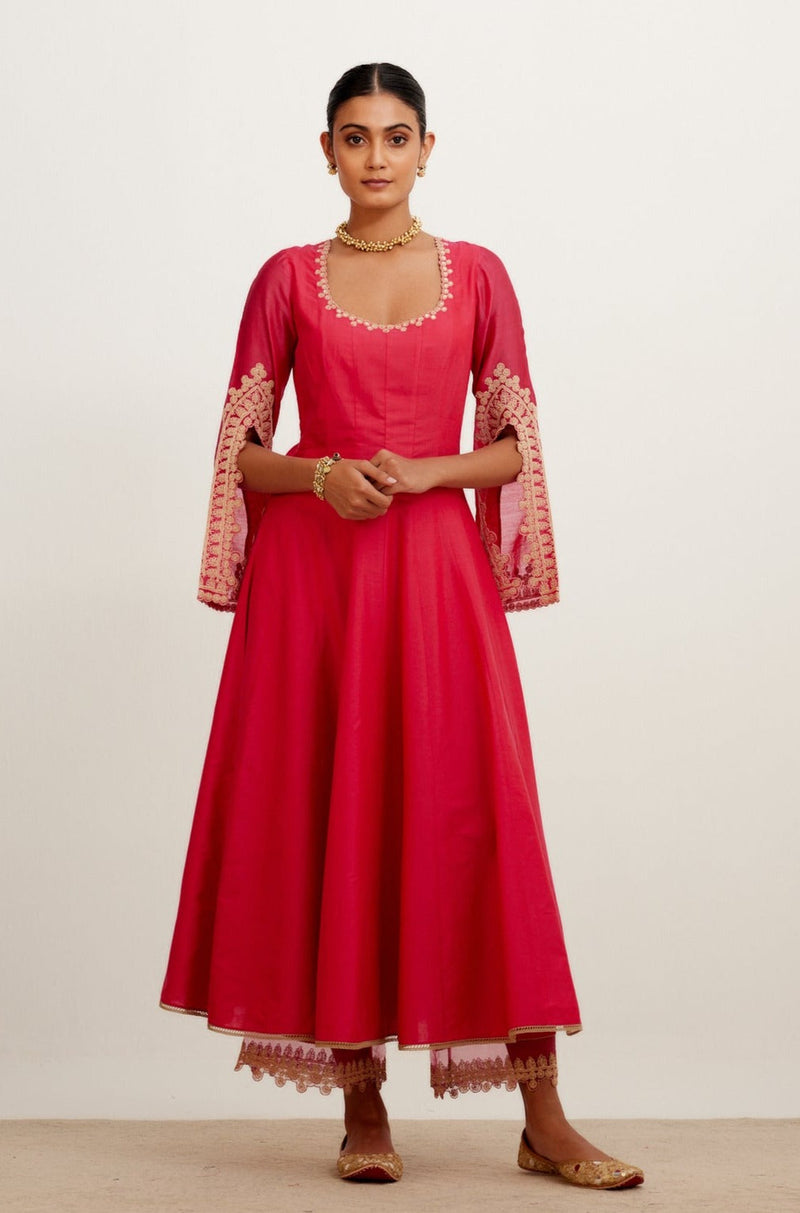 Sara Ali Khan in Fuchsia Pink Dori Embroidered Anarkali Set