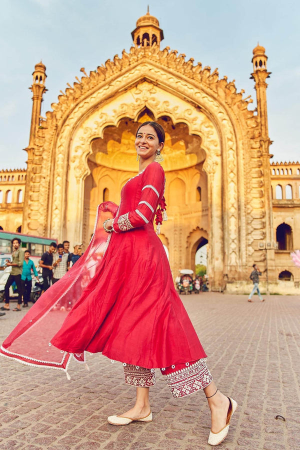 Ananya Panday in Fuchsia Chanderi Anarkali Set